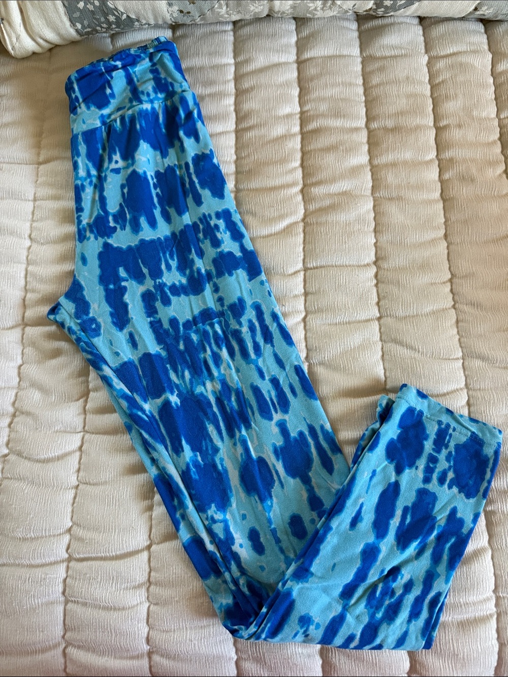LuLaRoe Blue Tie-Dye Leggings